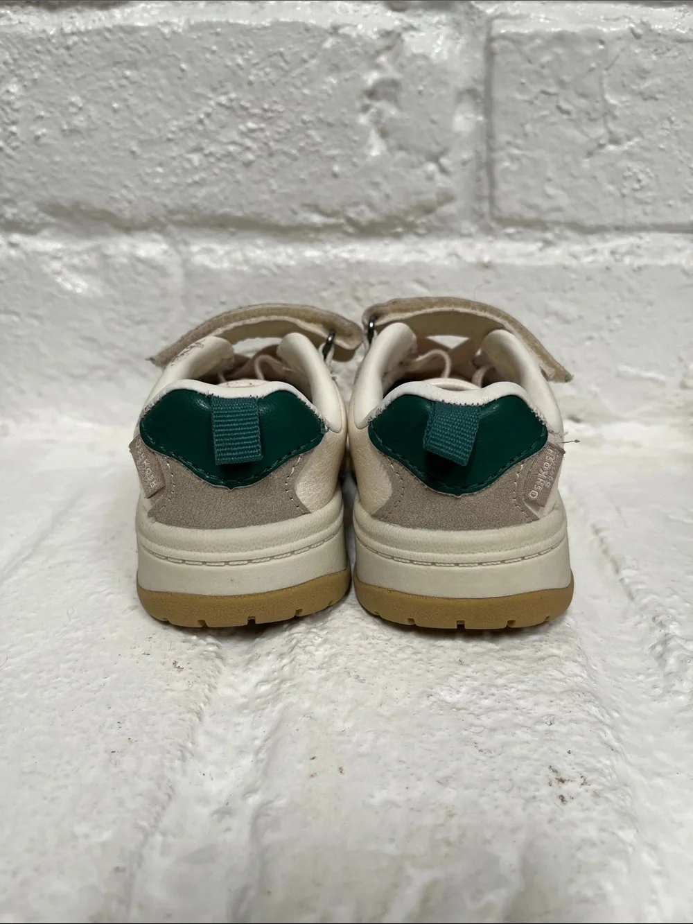 OshKosh b’Gosh Toddler Easy-On White & Green Casual Sneakers